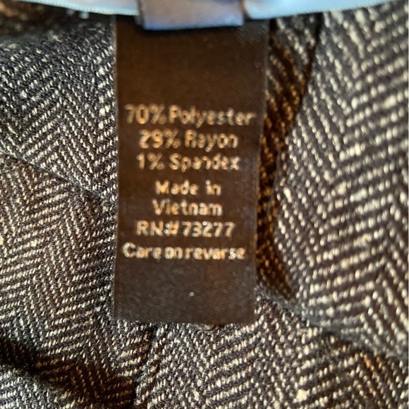 𝅺nwt Apt 9 herringbone slacks in size 4 petite. Originally $48 yours for $23. - Picture 5 of 10